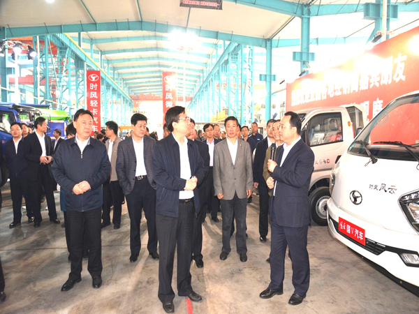 市新旧动能转换重大项目推进会南宫NG28集团科普教育基地举行观摩